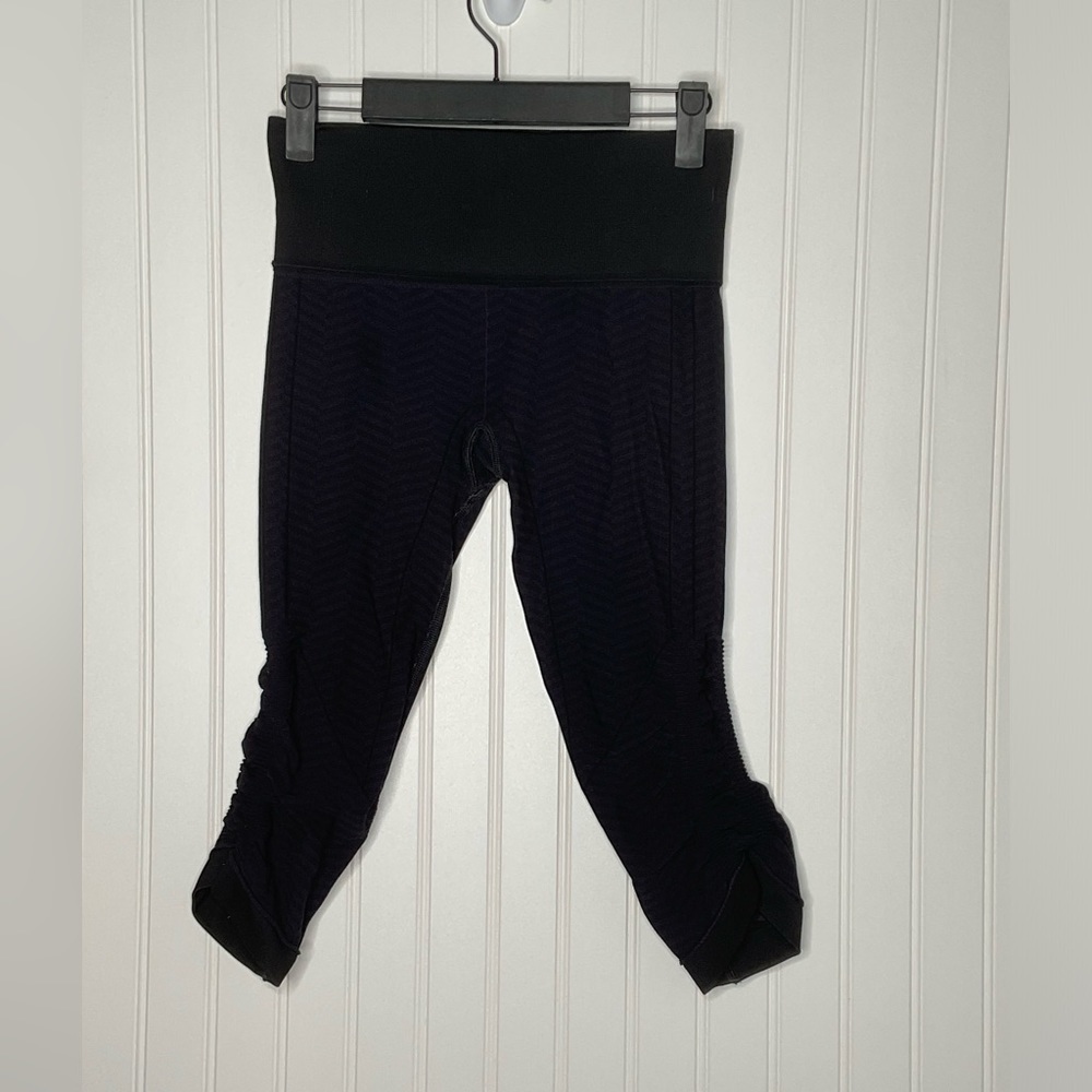 Lululemon In The Flow Crop II leggings - Picture 7 of 8
